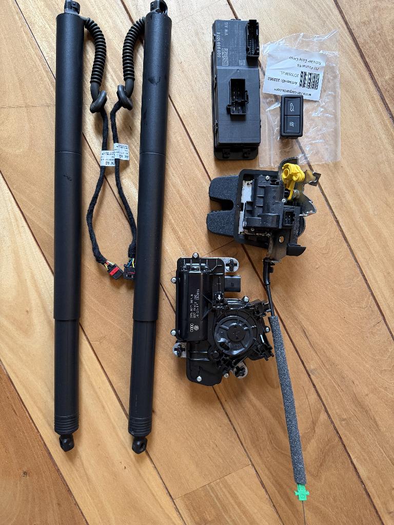 Elektrische motorset achterklep VW Variant Passat 2014-2023, Auto-onderdelen, Elektronica en Kabels, Ophalen of Verzenden, Gebruikt