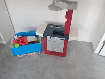keuken met veel keuken spulletjes  €5 beschikbaar voor biedingen