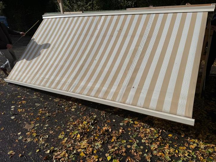 Knikarm zonnescherm, Tuin en Terras, Zonneschermen, Gebruikt, Knikarmscherm, 150 tot 300 cm, 250 cm tot 450 cm, Ophalen