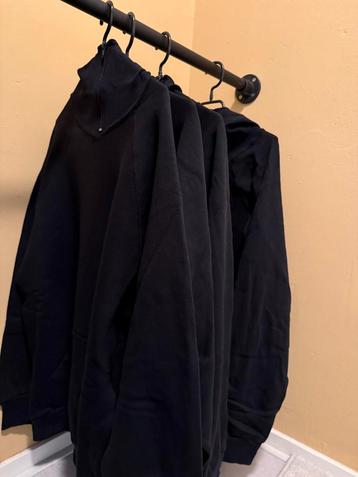 Zwarte Balaclava Hoodies beschikbaar voor biedingen