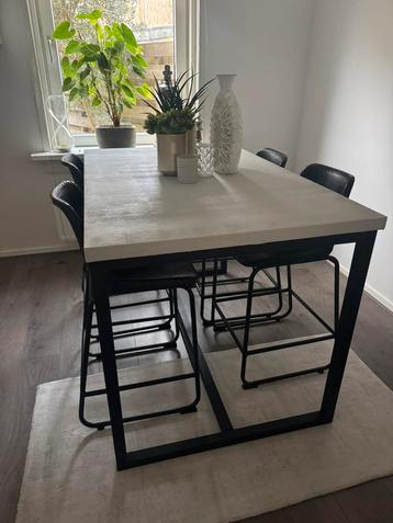 Eettafel met 6stoelen industriële stijl,betonlook,staleframe beschikbaar voor biedingen