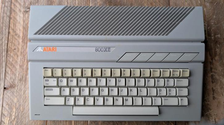 Atari 800XE met 1050 Floppy Disk Drive - Retro Computer, Spelcomputers en Games, Spelcomputers | Atari, Gebruikt, Overige modellen