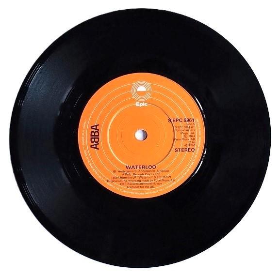Top2000#0459 Abba - Waterloo (+Watch out -UK), Cd's en Dvd's, Vinyl Singles, Zo goed als nieuw, Single, Overige genres, 7 inch
