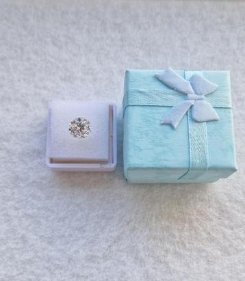 Moissanite 3 Karaat beschikbaar voor biedingen