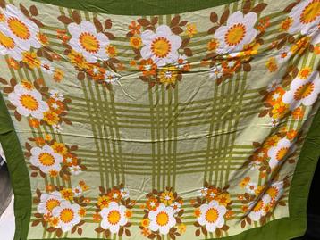 Retro/70s Leuk fleurig tafellaken met retro bloemen beschikbaar voor biedingen
