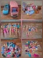 Barbies met accessoires, auto en camper, Kinderen en Baby's, Speelgoed | Poppen, Ophalen, Gebruikt, Barbie
