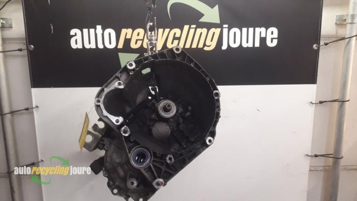 Versnellingsbak van een Alfa Romeo 147, Auto-onderdelen, Transmissie en Toebehoren, Alfa Romeo, Gebruikt, 3 maanden garantie