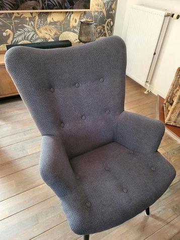 Leuke kleine fauteuil. beschikbaar voor biedingen