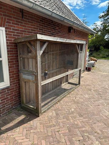 Voliere 270x62x180 incl.klein nachthok beschikbaar voor biedingen
