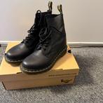 Dr. Martens, maat 38, nieuw in doos, Kleding | Dames, Schoenen met lage hakken, Zwart, Nieuw, Ophalen of Verzenden