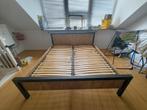 Industrieel (staal en hout) twee persoons bed 180 x 200, Ophalen, Zwart, Tweepersoons, Zo goed als nieuw