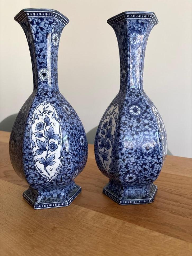 2 vazen in Burleigh stijl met uniek mozaïek-effect, Antiek en Kunst, Antiek | Vazen, Ophalen