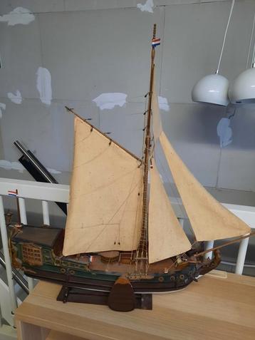 Modelschip van een Staten Jacht. beschikbaar voor biedingen