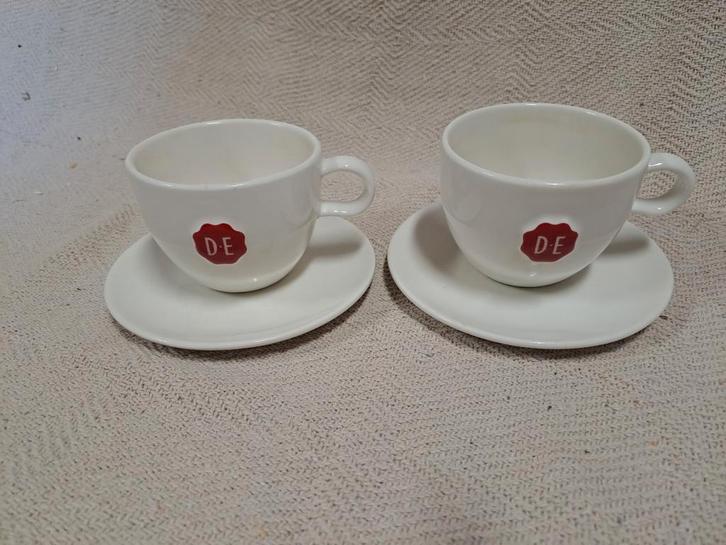Douwe Egberts Cappuccino Mokken met Schotel, Huis en Inrichting, Keuken | Servies, Zo goed als nieuw, Kop(pen) en/of Schotel(s)