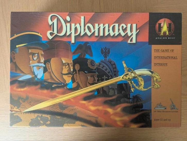 Diplomacy Bordspel - Avalon Hill - Nieuwstaat, Hobby en Vrije tijd, Gezelschapsspellen | Bordspellen, Zo goed als nieuw, Vijf spelers of meer