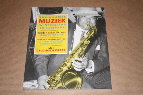 Surinaamse muziek in Nederland en Suriname., Boeken, Muziek, Gelezen, Ophalen of Verzenden