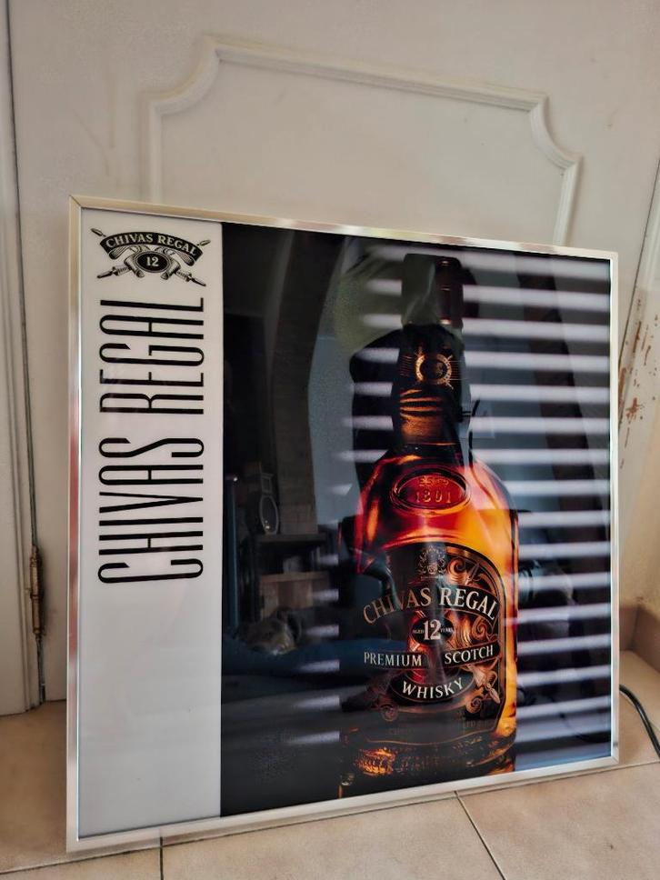 Grote zeldzame lichtreclame Chivas Regal whisky, Verzamelen, Merken en Reclamevoorwerpen, Nieuw, Lichtbak of (neon) lamp, Ophalen of Verzenden