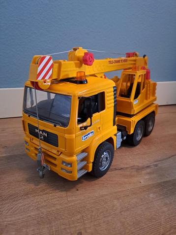 Bruder MAN hijskraan  beschikbaar voor biedingen