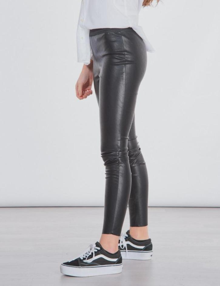 Nieuwe Designers Remix faux leather legging. Mt. XS, Kleding | Dames, Broeken en Pantalons, Nieuw, Maat 34 (XS) of kleiner, Zwart