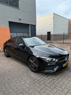Mercedes-Benz CLA-Klasse 200 AMG | Pano | NL-Auto, Auto's, Mercedes-Benz, Zwart, 4 cilinders, Origineel Nederlands, Particulier