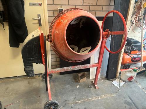 Betonmolen / betonmixer 145L 220V, Doe-het-zelf en Verbouw, Betonmolens, Zo goed als nieuw, Ophalen