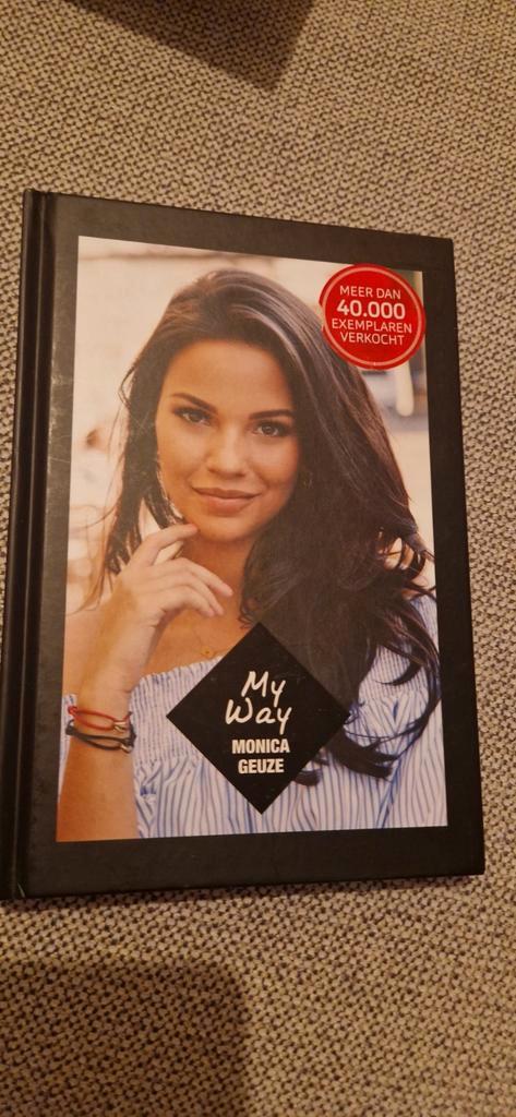 Monica Geuze - My way, Boeken, Mode, Zo goed als nieuw, Mode algemeen, Ophalen of Verzenden