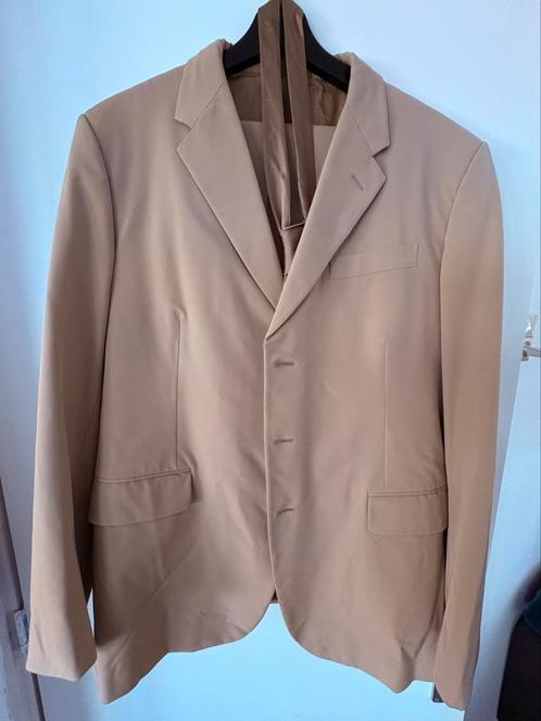 Stijlvol Prada pak, maat 1,89 m / 92 kg, zo goed als nieuw, Kleding | Heren, Kostuums en Colberts, Zo goed als nieuw, Beige, Ophalen