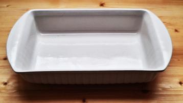 Geëmailleerde ovenschaal in prima staat beschikbaar voor biedingen