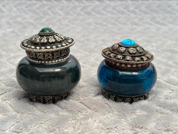 Indiase glas potjes / sieradendoosjes /pillendoosjes beschikbaar voor biedingen