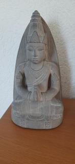 zeer mooie stenen Boeddha beeld-  een gekroonde Boeddha, Ophalen, Zo goed als nieuw