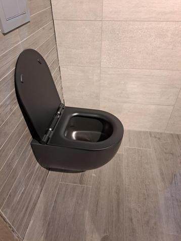 Xenz Gio wandcloset mat zwart beschikbaar voor biedingen
