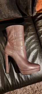 Prada laarzen maat 41, Kleding | Dames, Overige kleuren, Prada, Lage of Enkellaarzen, Ophalen of Verzenden