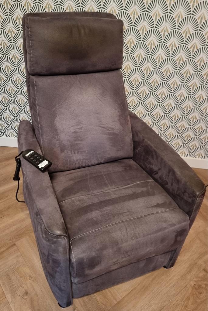 Elektrische Fitvorm Staop Relaxfauteuil 4 motoren, Huis en Inrichting, Fauteuils, Gebruikt, Stof, 75 tot 100 cm, 75 tot 100 cm