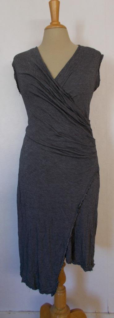 Designer jurkje van ontwerper Jan Boelo! M, Kleding | Dames, Jurken, Zo goed als nieuw, Maat 38/40 (M), Grijs, Onder de knie, Verzenden