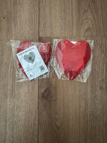 Set van 2 rode handwarmer / heatpad / warmtepad in hartvorm beschikbaar voor biedingen