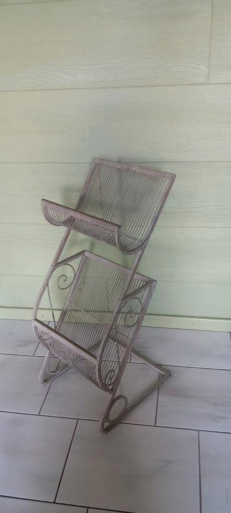 Metalen Tijdschriftenrek - Vintage Stijl, Huis en Inrichting, Woonaccessoires | Krantenbakken en Lectuurbakken, Gebruikt, Ophalen