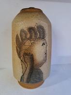 Tk Unieke grote Klaas de Boer vaas met ingegrifte figuren, Ophalen of Verzenden