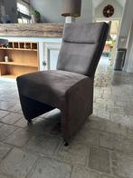 4 Bruine Suedeleer Eetkamerstoelen met Wielen, Huis en Inrichting, Stoelen, Stof, Gebruikt, Bruin, Ophalen of Verzenden