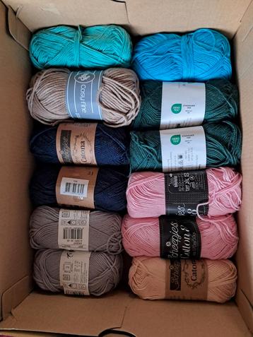 Katoen Garen - 24 Bollen beschikbaar voor biedingen