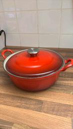 Le Creuset gietijzeren pan rood – topstaat, Huis en Inrichting, Keuken | Potten en Pannen, Gebruikt, Gietijzer, Ophalen of Verzenden