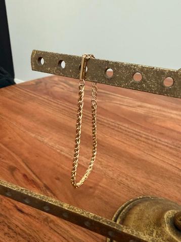 Armbandje verguld gedraaid gevlochten design beschikbaar voor biedingen