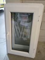 kozijnen met glas, Doe-het-zelf en Verbouw, Kozijnen en Schuifpuien, Ophalen, Kunststof, Minder dan 75 cm, Raamkozijn