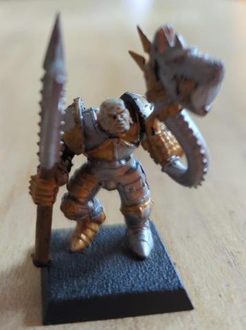 Warhammer miniatuur met wolf totem beschikbaar voor biedingen
