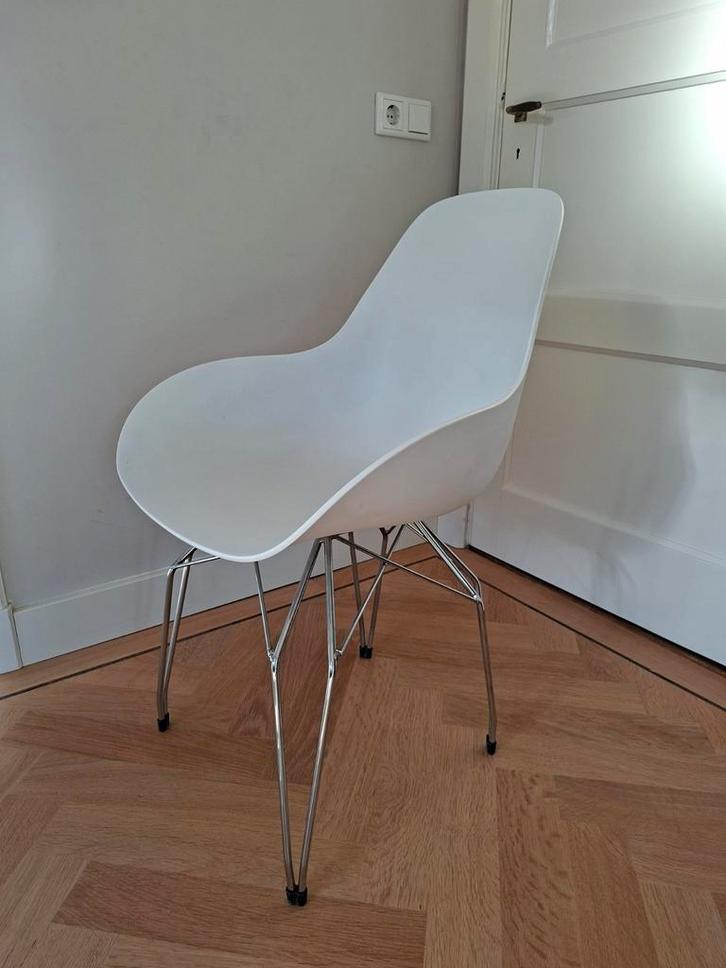 Witte Kubikoff Dimple Stoelen - Design Stoelen, Huis en Inrichting, Stoelen, Gebruikt, Vijf, Zes of meer stoelen, Kunststof, Metaal