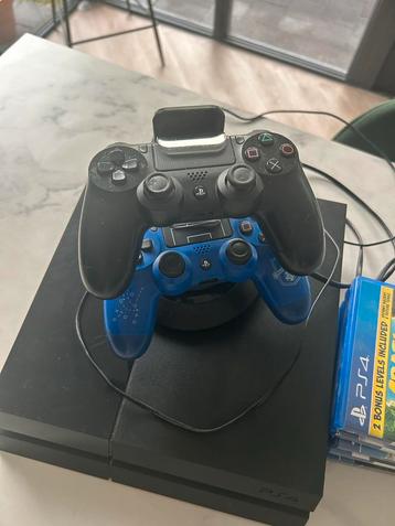 PlayStation 4 met 2 controllers + oplaadstation beschikbaar voor biedingen