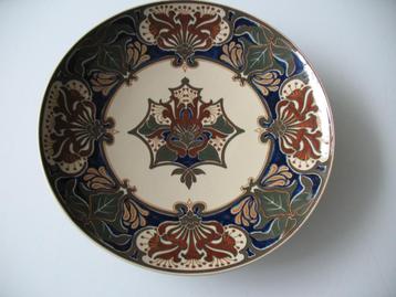 Wandbord Plateelbakkerij Rozenburg Den Haag. Ca. 1909-1910 beschikbaar voor biedingen