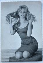 Ansichtkaart met Filmster Brigitte Bardot, Ophalen of Verzenden, 1960 tot 1980, Ongelopen, Sterren en Beroemdheden