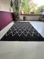 Zwart wit grafisch vloerkleed modern/stijlvol Leen Bakker, 100 tot 150 cm, Wit, Ophalen of Verzenden, Zo goed als nieuw