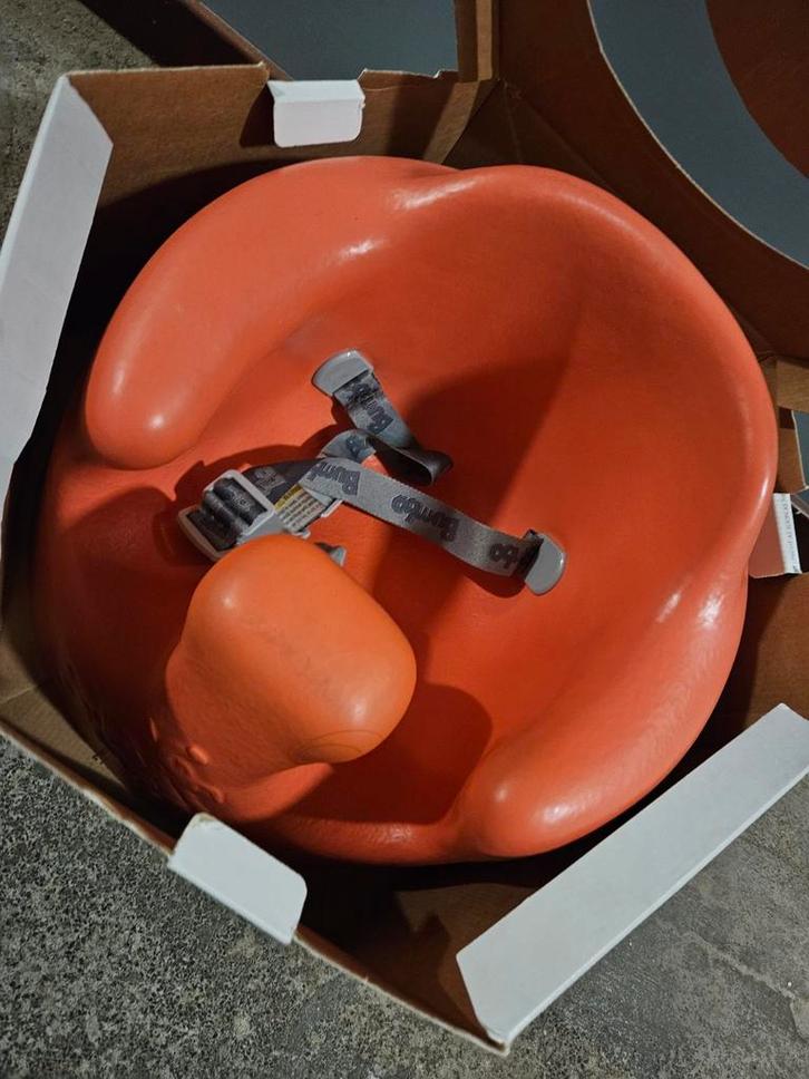 Bumbo Floor Seat - Oranje Baby Stoel, Kinderen en Baby's, Kinderstoelen, Zo goed als nieuw, Overige typen, Gordel(s), Ophalen of Verzenden