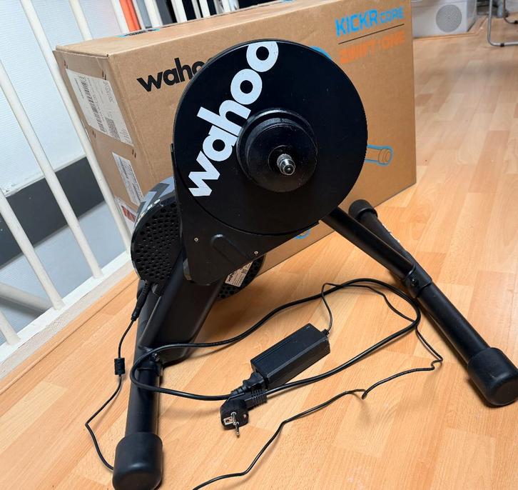 Wahoo Kickr Core met Zwift Cog en Click V1, Sport en Fitness, Wielrennen, Zo goed als nieuw, Overige typen, Ophalen